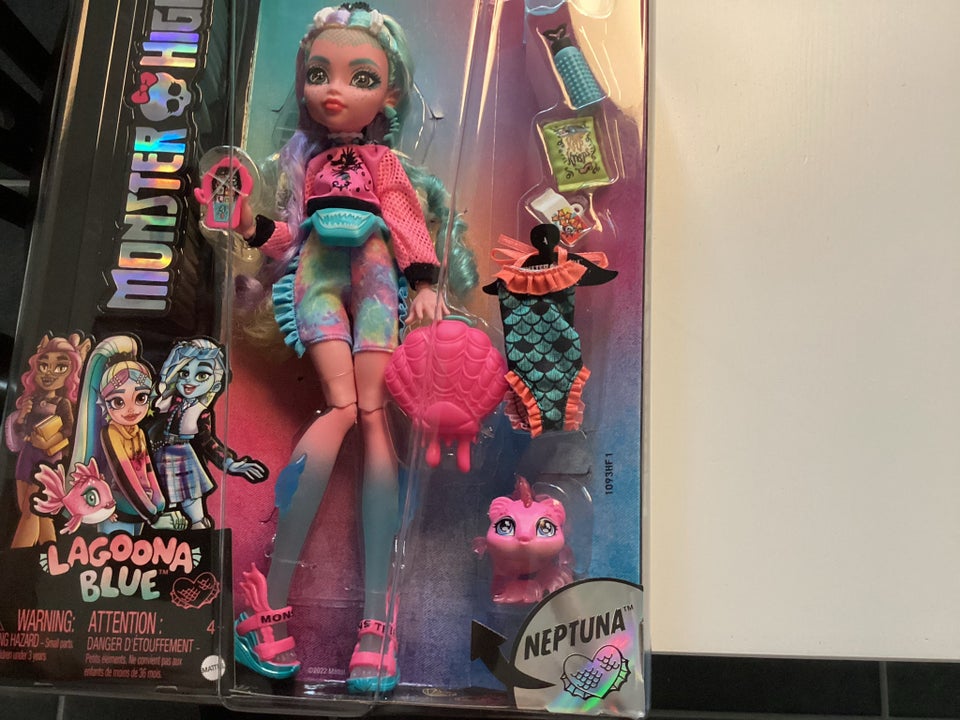 Barbie, Monster High lagoon blue