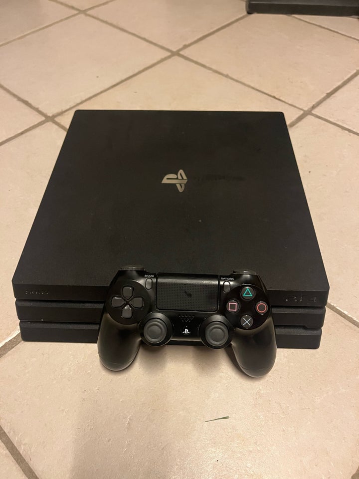 Playstation 4 Pro, 1 TB, God