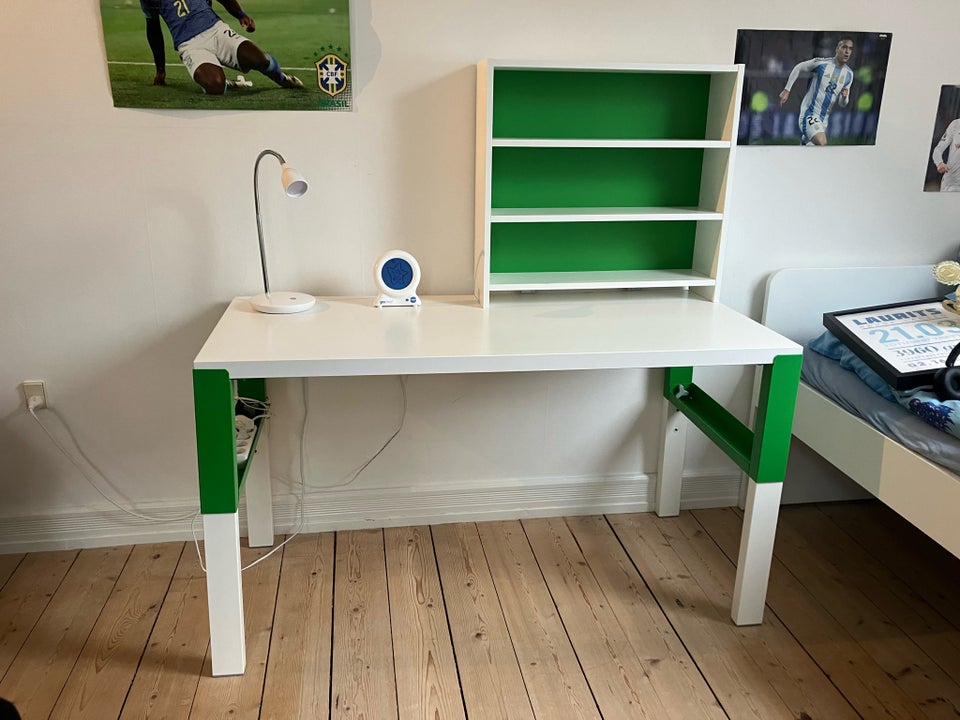 Skrivebord, Ikea , b: 96 d: 58 h: 132