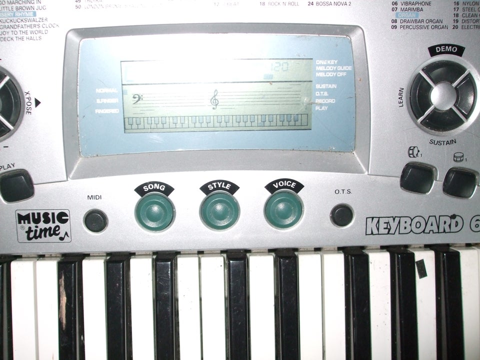 Synthesizer MusicTime 670