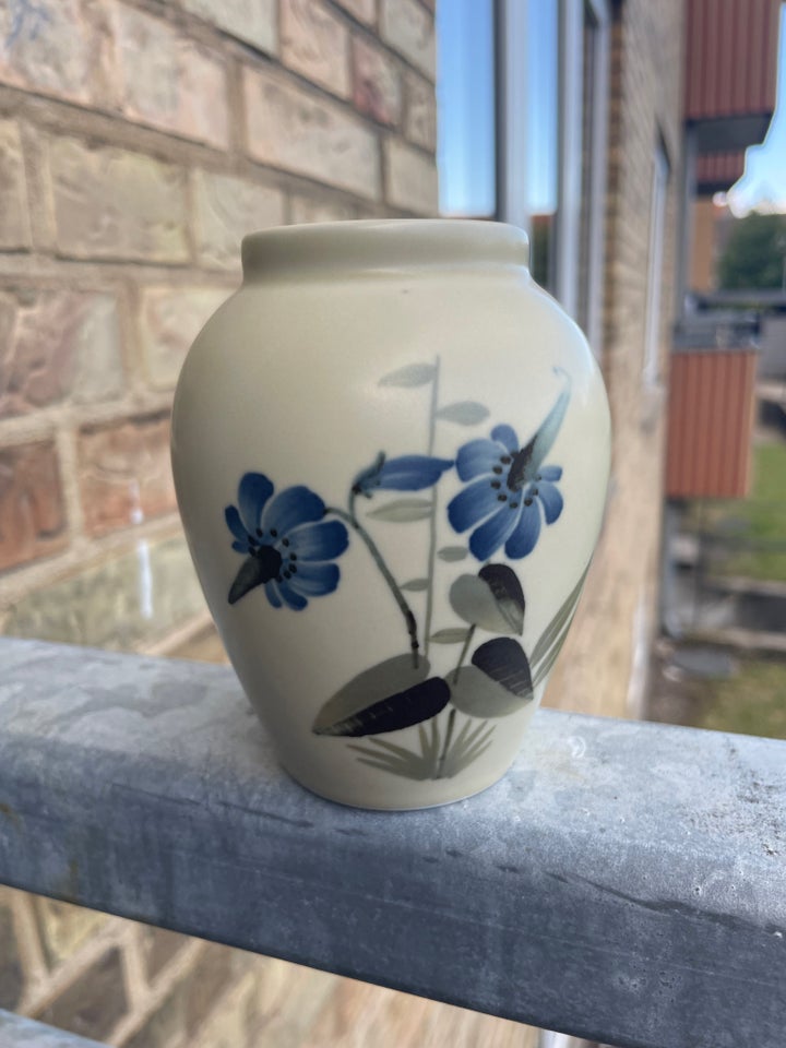 Porcelæn Smuk gammel Lyngby vase