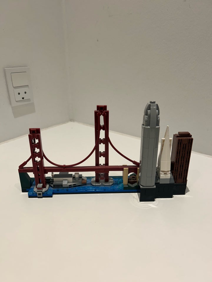 Lego Architecture, 21043