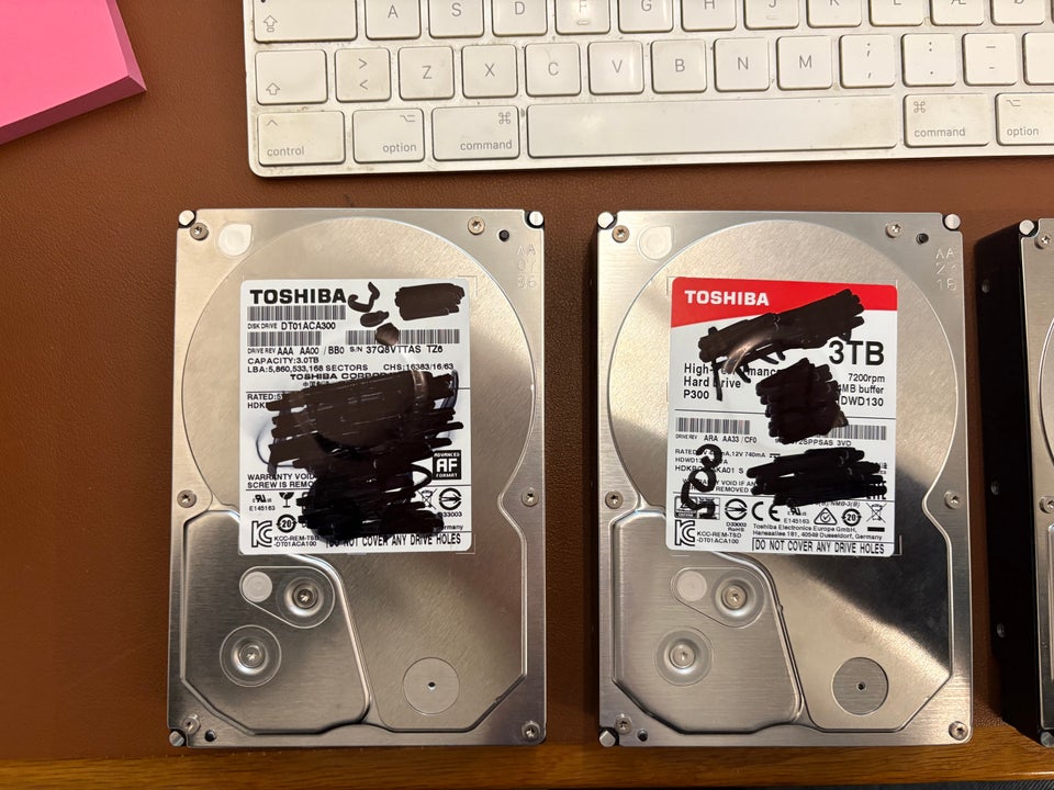 Toshiba og Seagate, 3000 GB, God