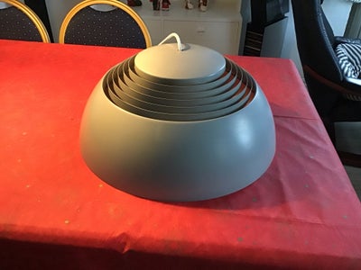 Arne Jacobsen loftslampe