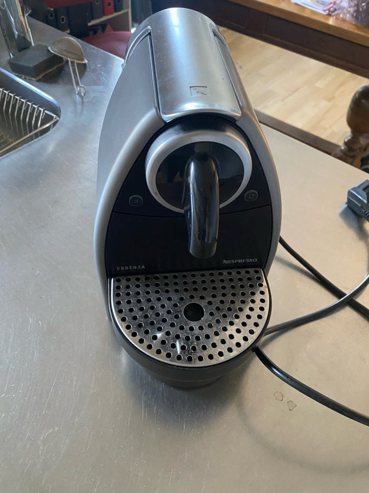 Kaffemaskine Essenza, Nespresso