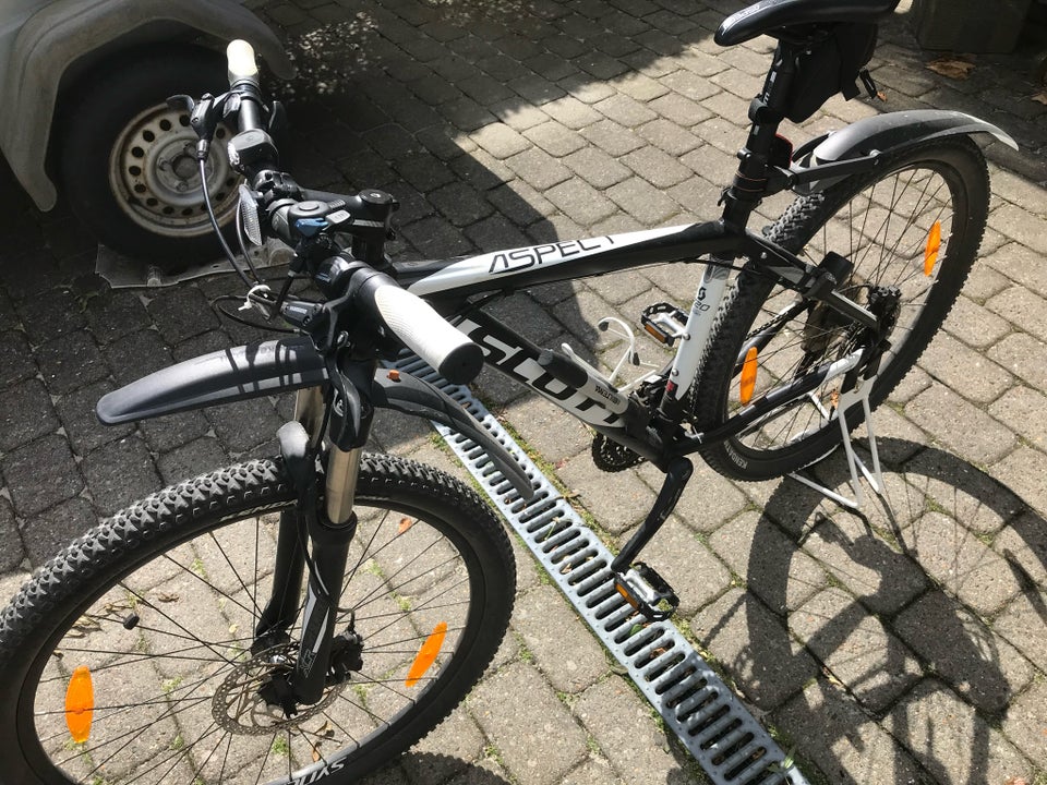 Scott Aspect anden mountainbike