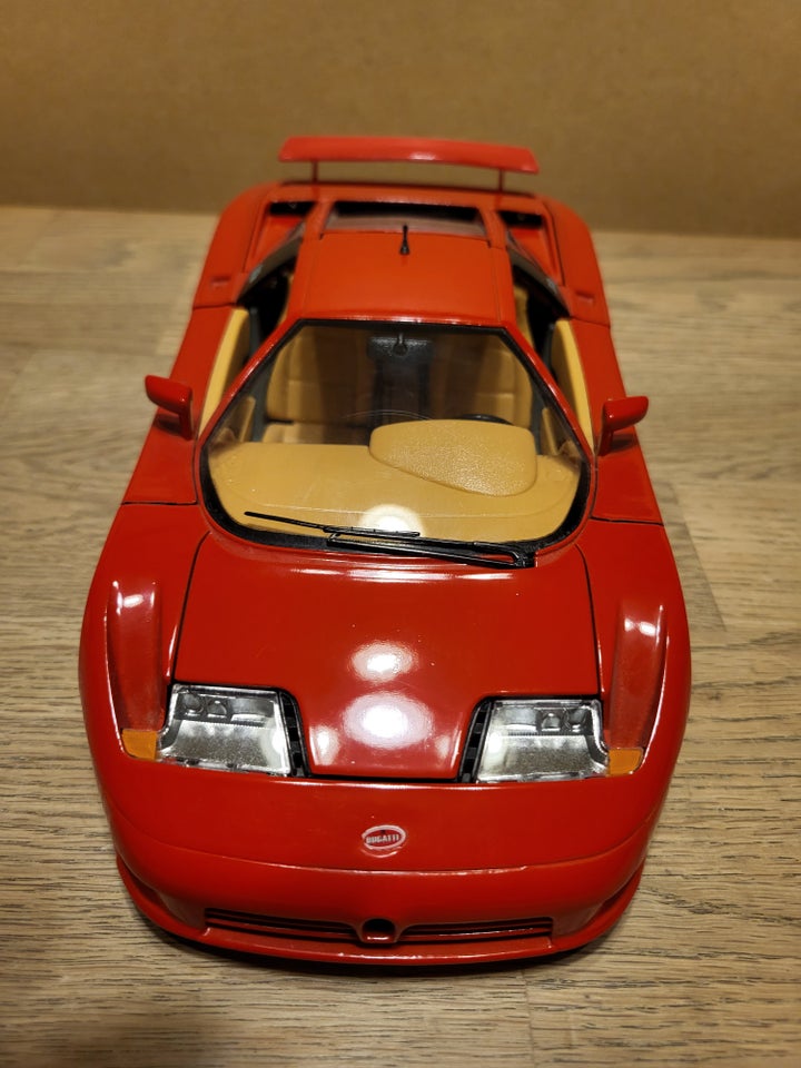 Modelbil, Bugatti EB 110, skala