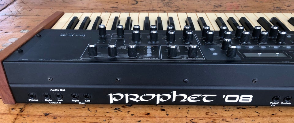 Dave Smith Prophet 8