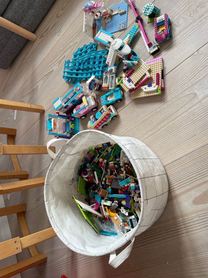 Lego Friends, Flere forskellige