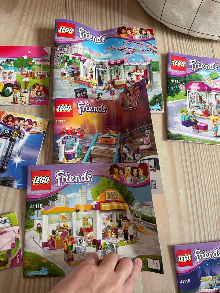 Lego Friends, Flere forskellige