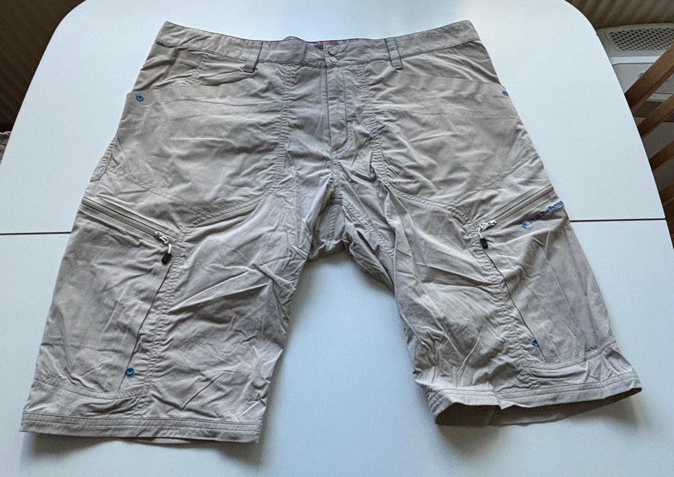 Shorts, PeakPerformance, str. 54