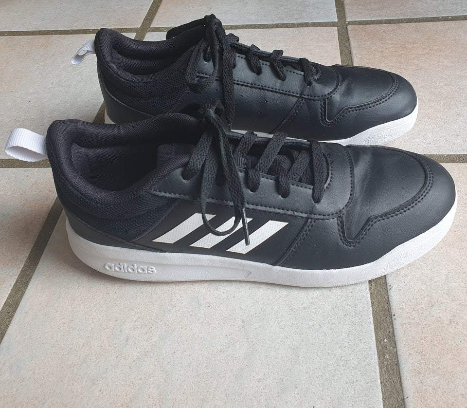 Sneakers str 40 Adidas