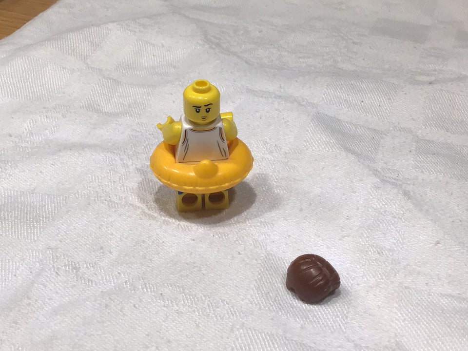 Lego Minifigures Beach Party Dude