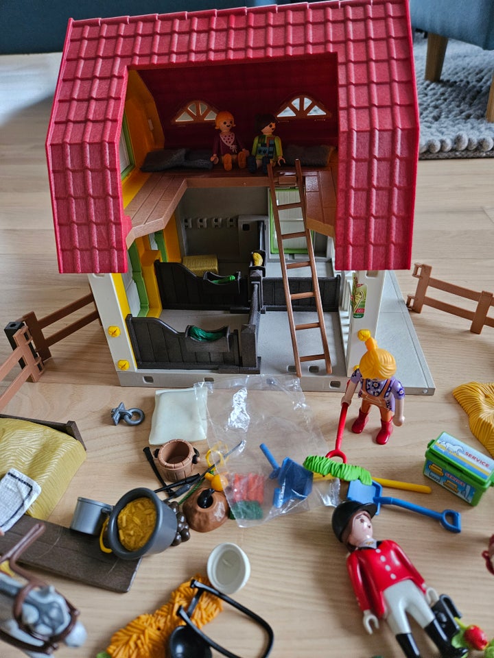 Playmobil, stor hestegård