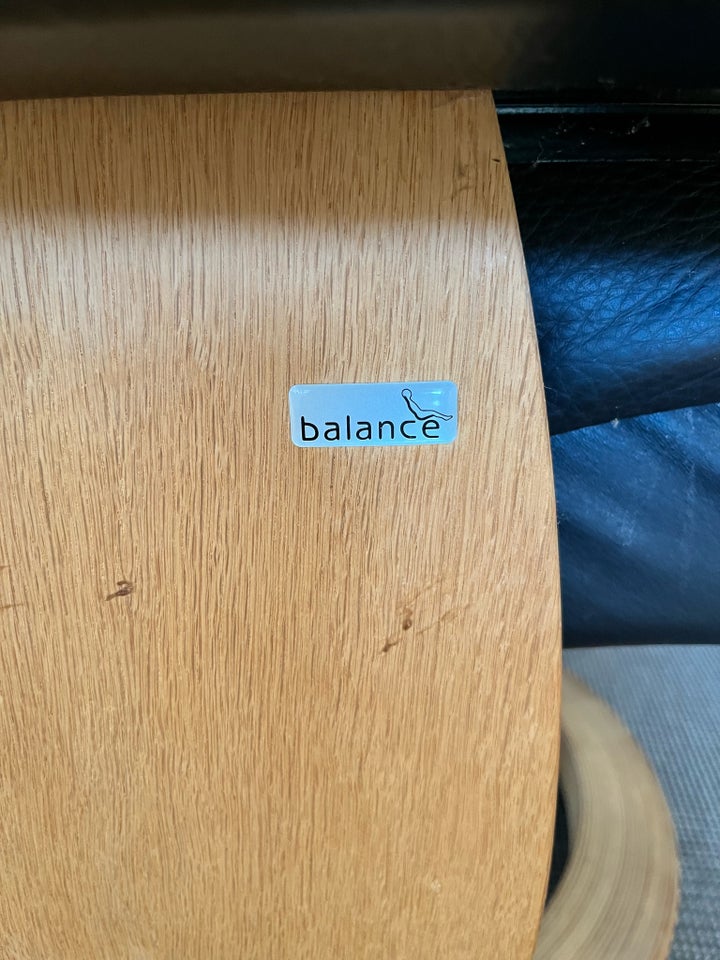 Læderlænestol, læder, Balance