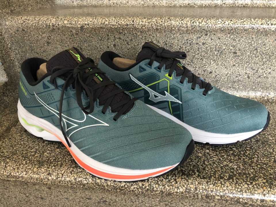 Sportssko Mizuno Wave Inspire 18