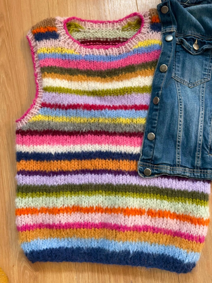 Vest, Alpaca, str. 42