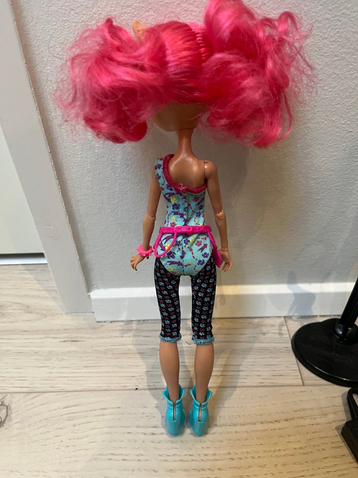 Barbie, Monster High