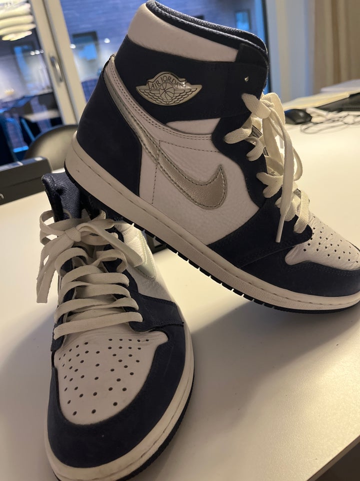 Sneakers, Nike Jordan1, str. 41