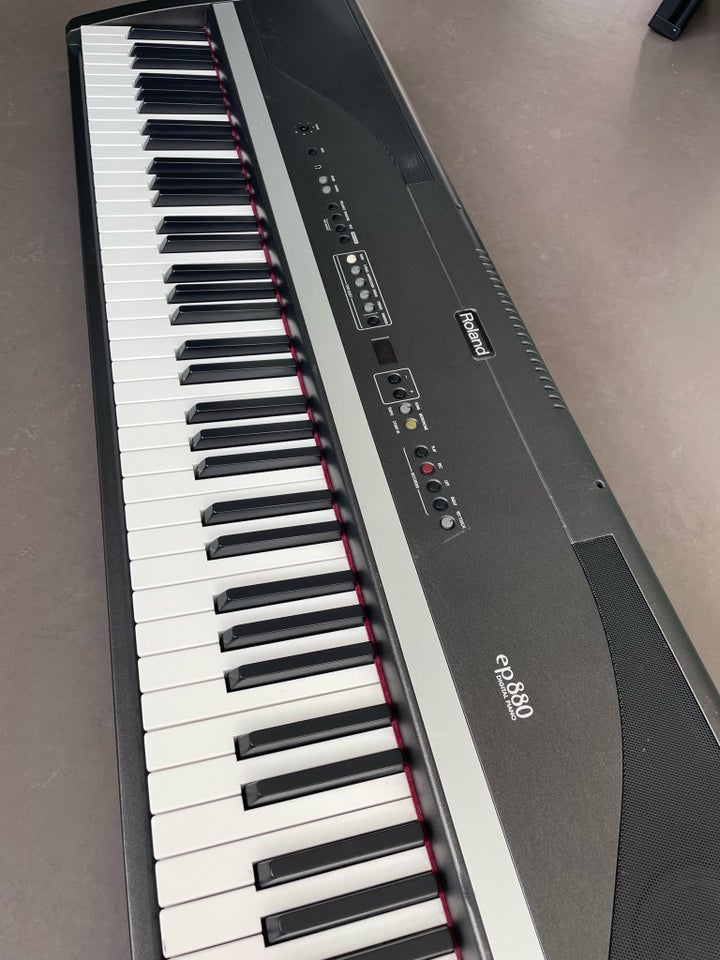 Stagepiano, Roland EP880