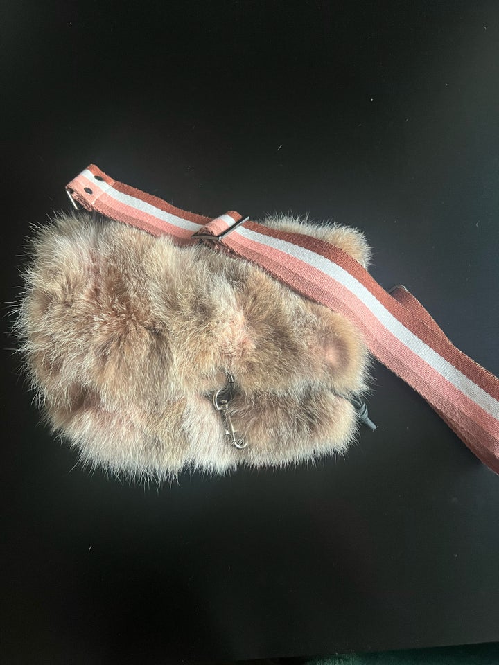 Crossbody, Cosy Concept Fur