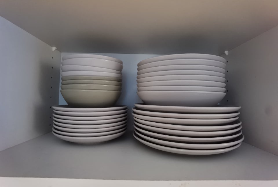 Glas IKEA plates and bowls set