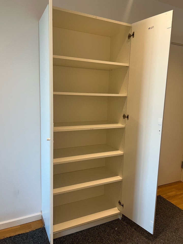 Andet skab, IKEA , b: 80 d: 40 h: 200