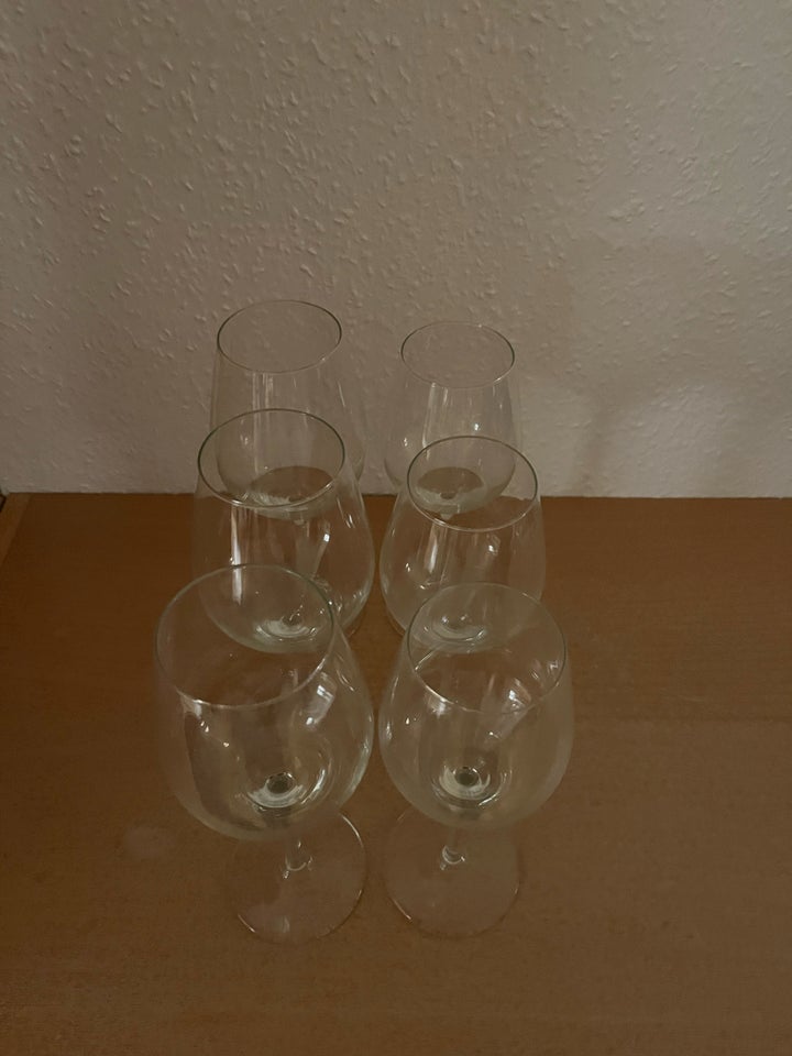 Glas, 12 rødvinsglas og 8