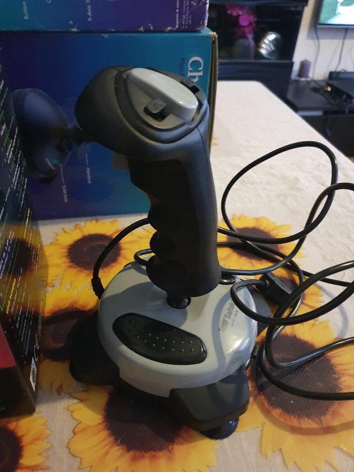 Joystick Saitek X7-32