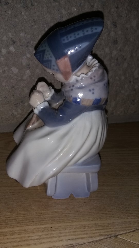 Porcelæn, Figur Amagerpigen,