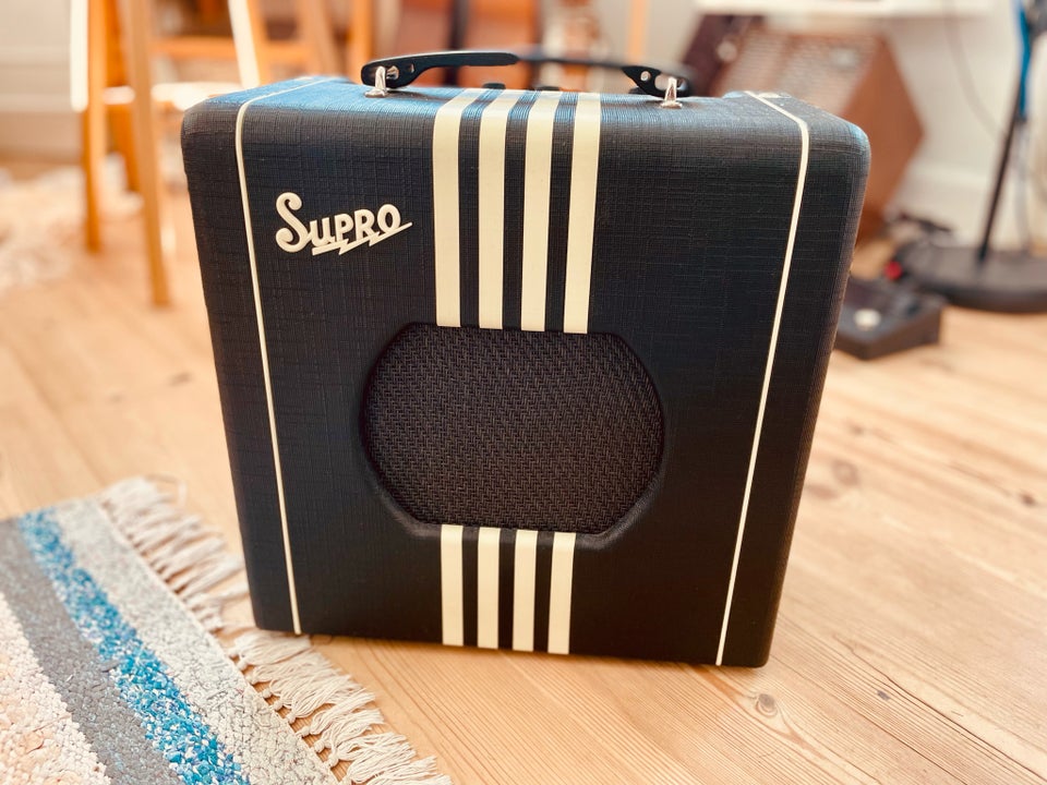 Guitarcombo, Supro 1818 Delta King