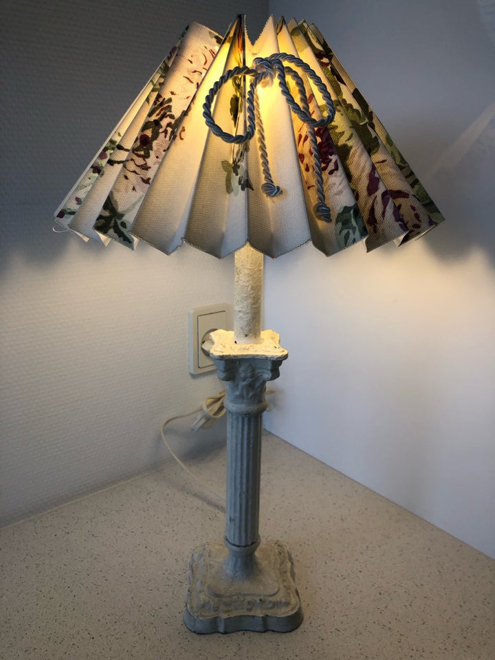 Lampe, Lene Bjerre