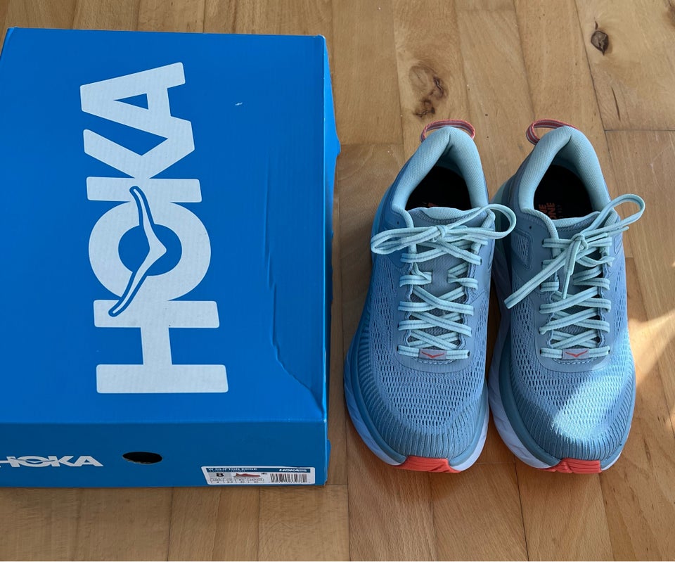 Sneakers, str. 39, Hoka Bondi 7