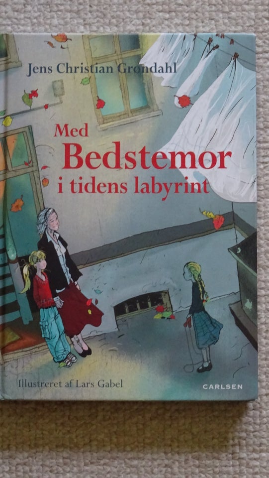 MED BEDSTEMOR I TIDENS LABYRINT