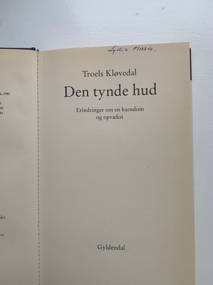 Den tynde hud, Troels Kløvedal