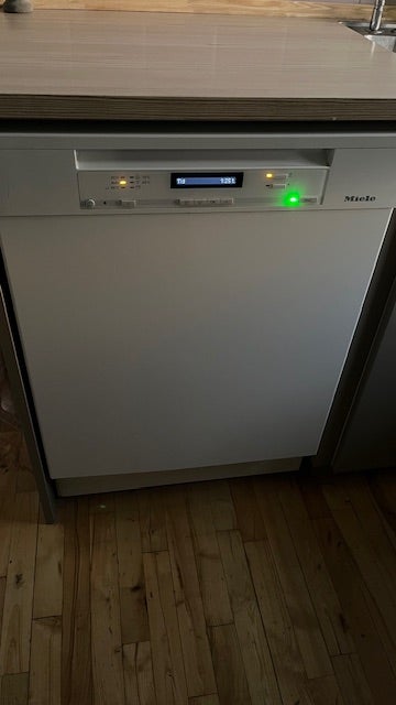 Miele G6410 SCU, fritstående, b: 60