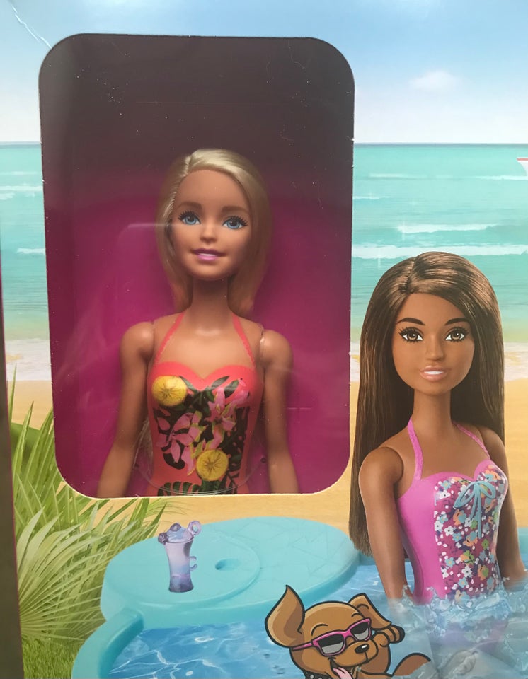 Barbie, Med pool