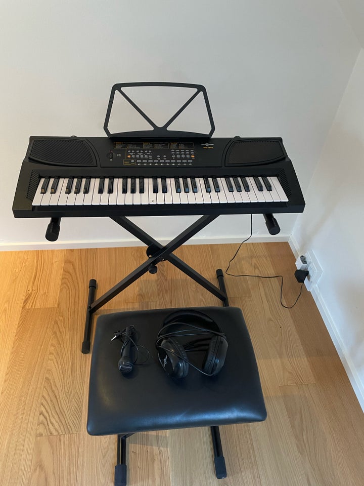 Keyboard, Gear4Music MK 1000