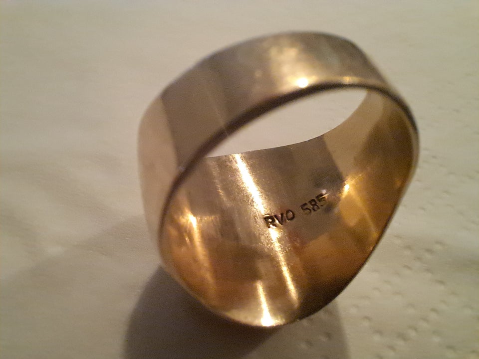 Ring, guld, Robert Valentin Olsen