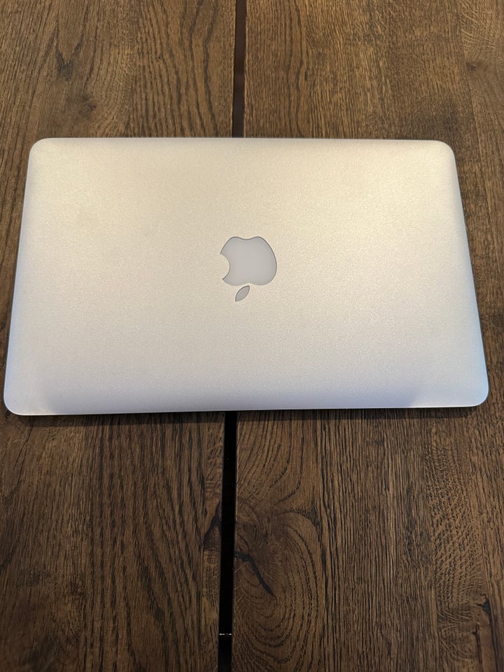 MacBook Air 11" 16 Ghz dual core