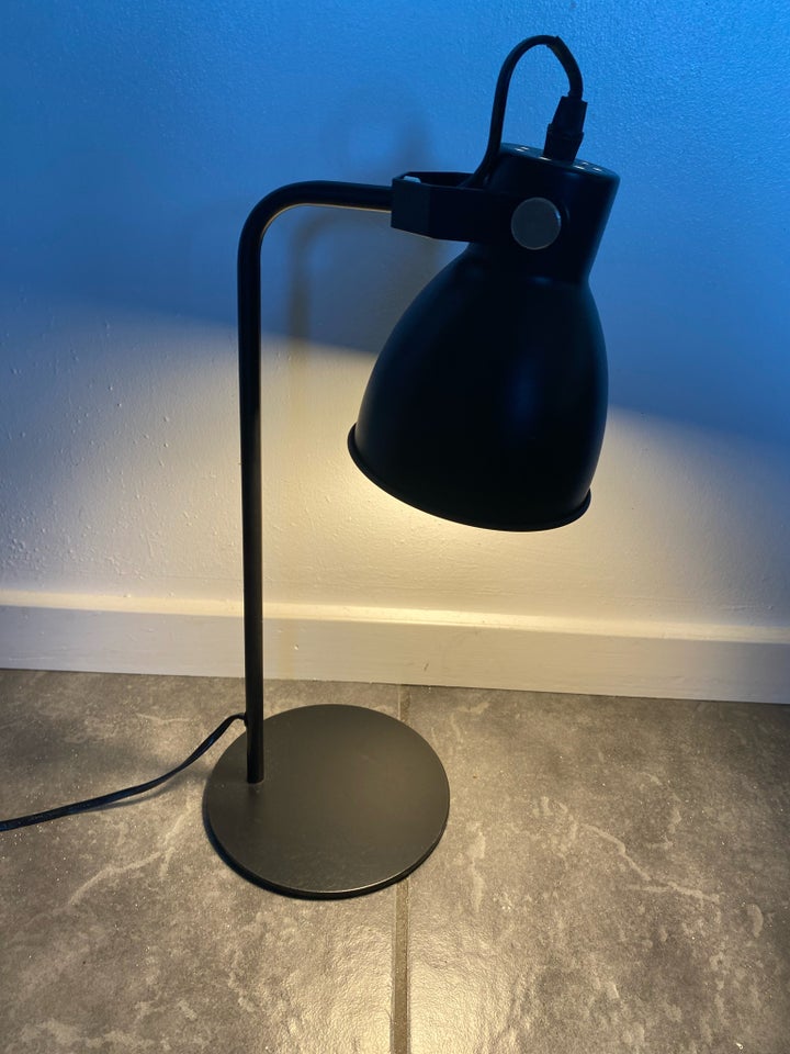 Skrivebordslampe, Ukendt