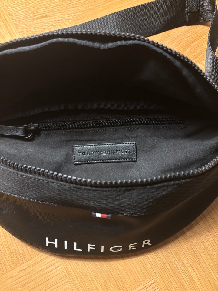 Crossbody, Tommy Hilfiger