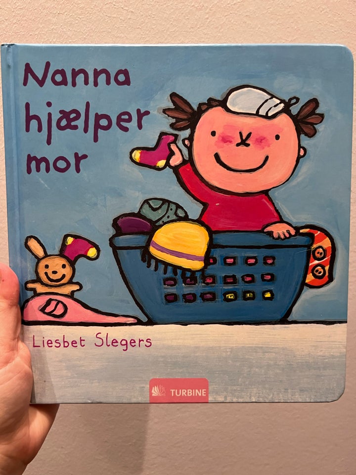 Nanna hjælper mor , Lisbeth Slegers