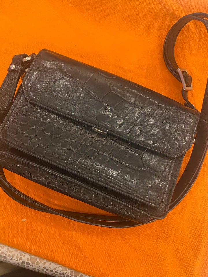 Crossbody Adax læder