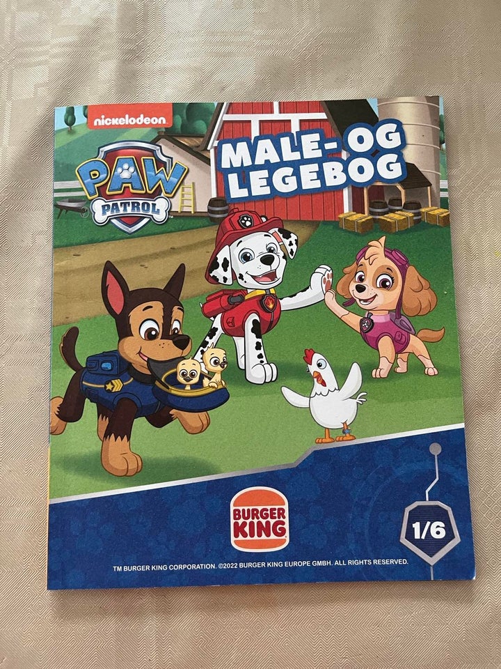 Paw Patrol maler- og legebog,