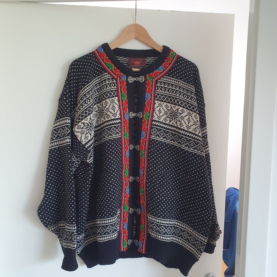 Sweater Skjæveland str 46