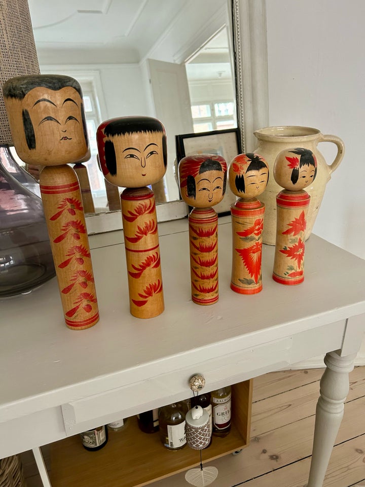 Japanske Kokeshi træ dukker