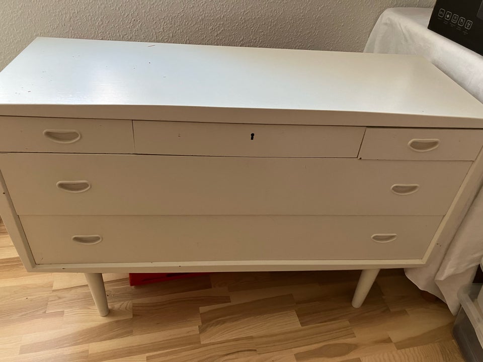 Kommode andet materiale b: 105 d: