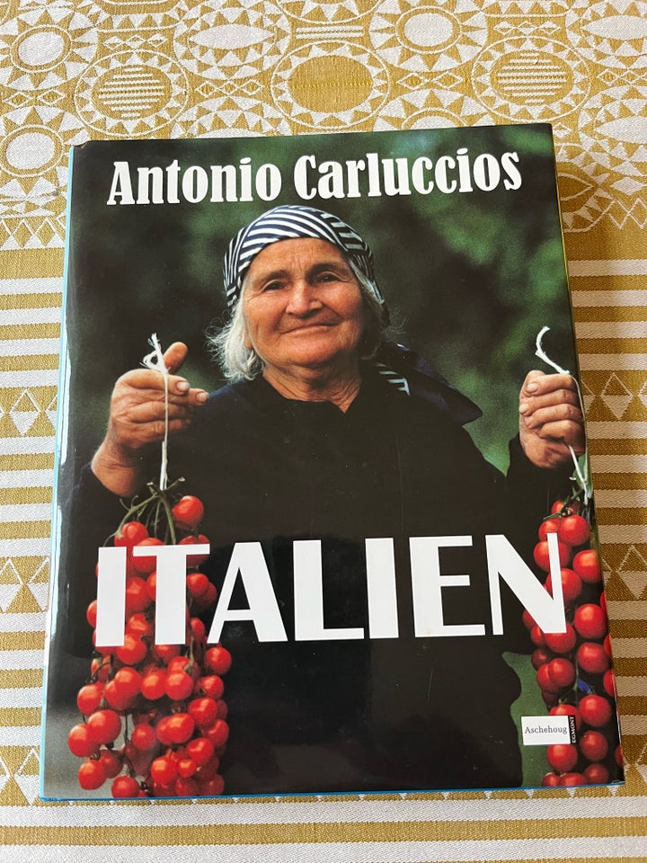 Antonio Carluccios Italien, emne: