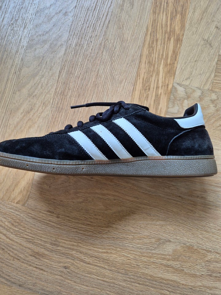 Sneakers, Adidas Spezial, str. 46